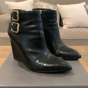 Vince Camuto Black Karmel Wedge Bootie Size 7